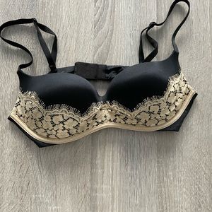 NWOT Victoria’s Secret balconet bra